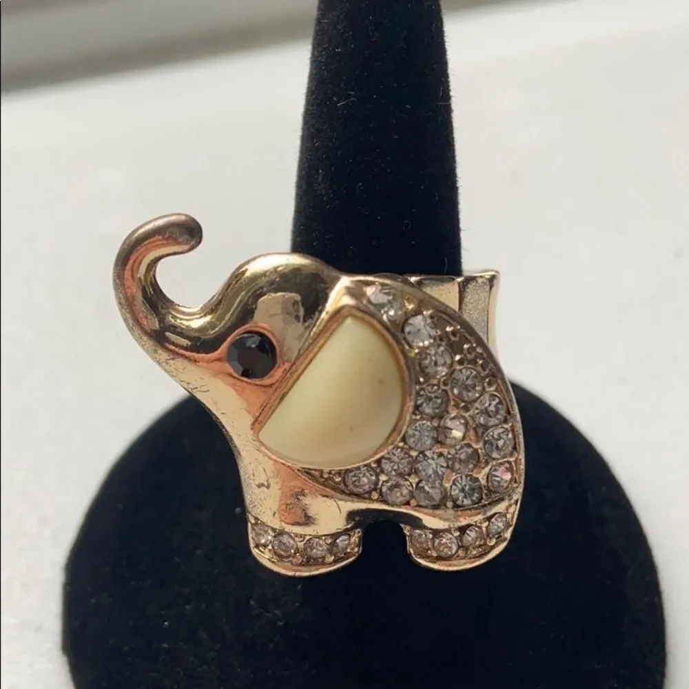 🍭6/$30 Elephant rhinestone stretch ring